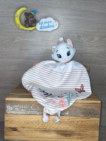 DY447 doudou chat 🐱 Marie Disney
