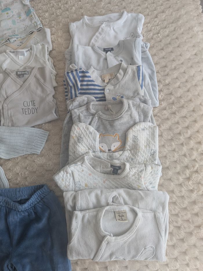 Lot vêtements garçon 1 mois - photo numéro 4