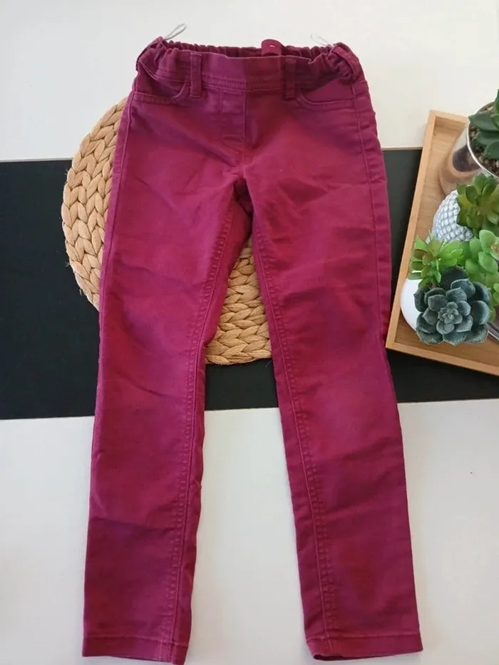 Pantalon C&A Taille 7 ans🌿💝 - photo numéro 3