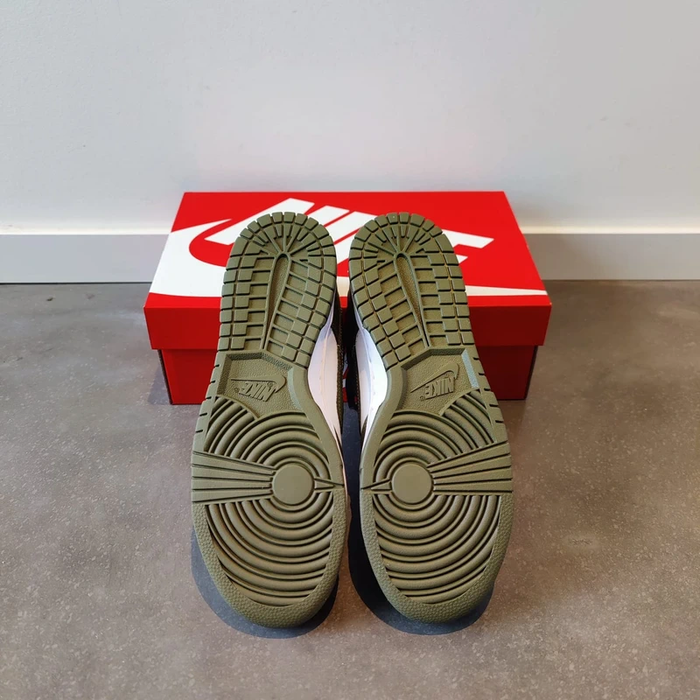 Nike Dunk "Medium Olive taille 36 - photo numéro 4