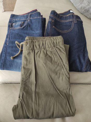 Lot de 3 pantalons jeans 11-12 ans neuf