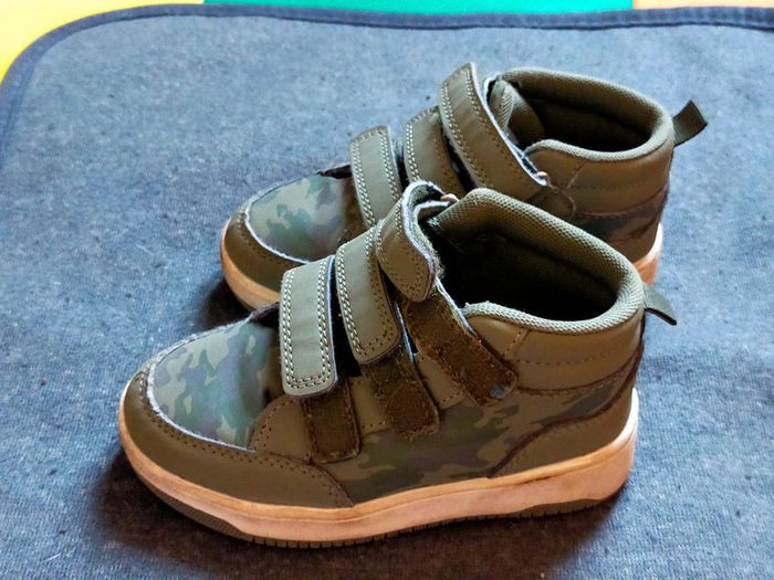 Lot 2 paires baskets garçon Primark – Pointure 24 - photo numéro 9