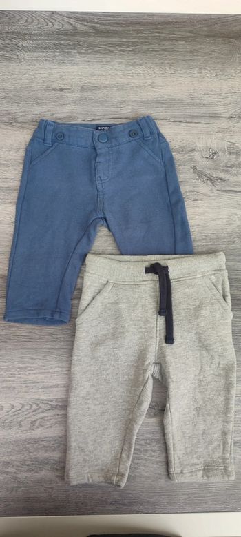 Lot 2 pantalons souples 6M