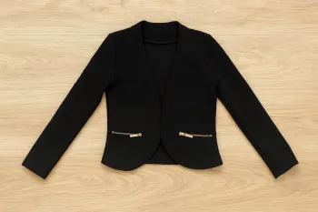 Petite veste blazer noire taille 6 ans