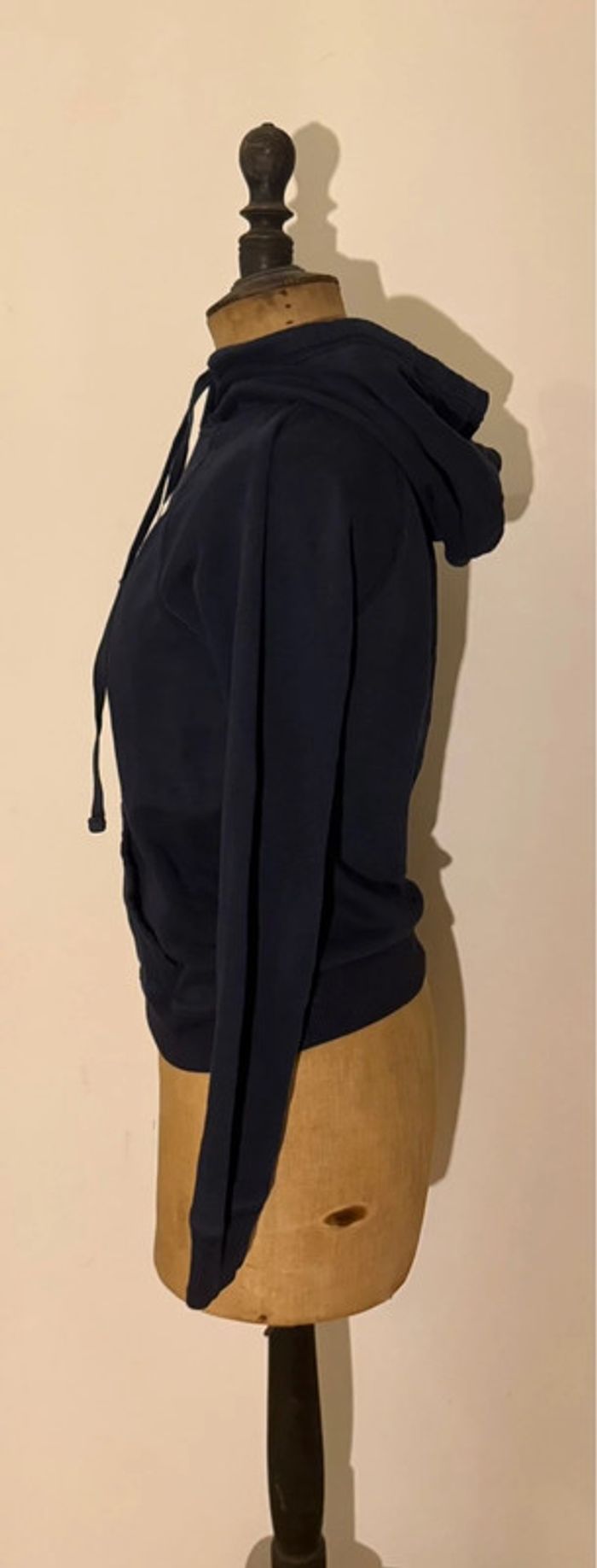 Sweat à capuche Hollister bleu marine – Taille petit S - photo numéro 3