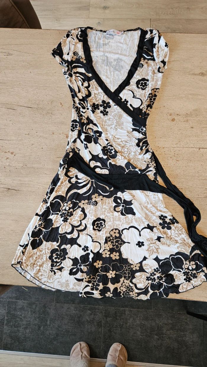 Robe courte à manches courtes noire, blanche et beige, Dixit, M - photo numéro 3