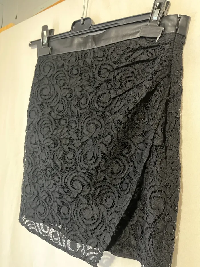 jupe noire - photo numéro 3