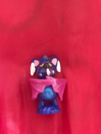 figurine mini chauve souris * prix 0.50 cts * kiki60230