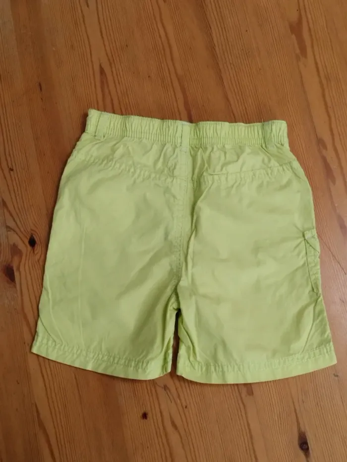 Short vert fluo - photo numéro 2