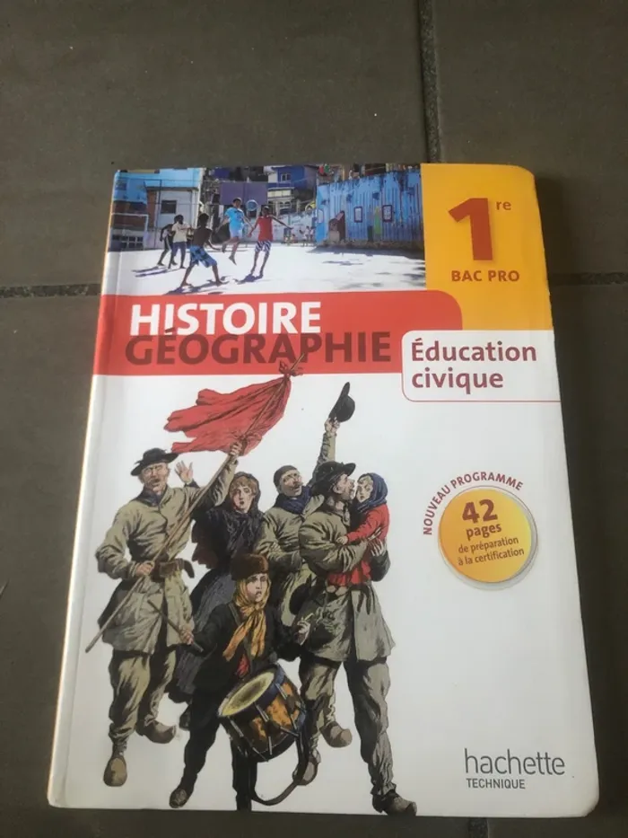 Livre d’histoire géographie éducation civique 1re BAC pro 📕 - photo numéro 2
