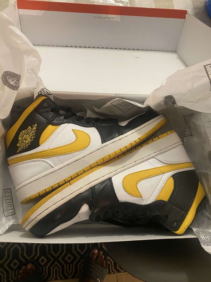 Jordan 1 mid White Pollen black - photo numéro 2