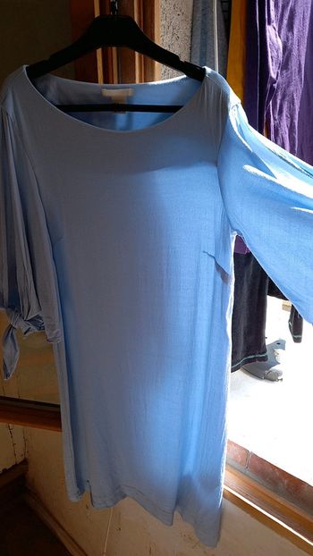 Jolie robe légère bleu layette  t.38 de hetm 100% viscose