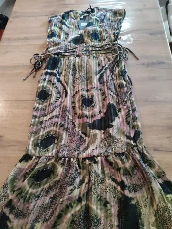 Robe longue Kaporal verte Taille S. Neuf avec étiquette, parfaite pour l'été !