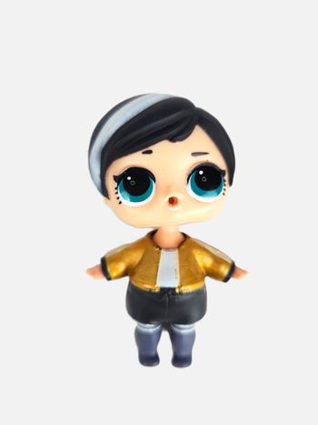 LOL Surprise Poupée YIN B.B. Cheveux Noirs Blancs Veste Or