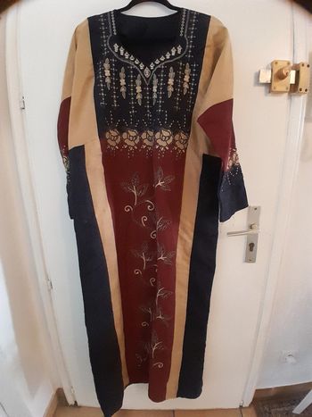 Caftan avec broderies, couleurs Bordeaux,beige, bleu marine, taille TU (grande taille)