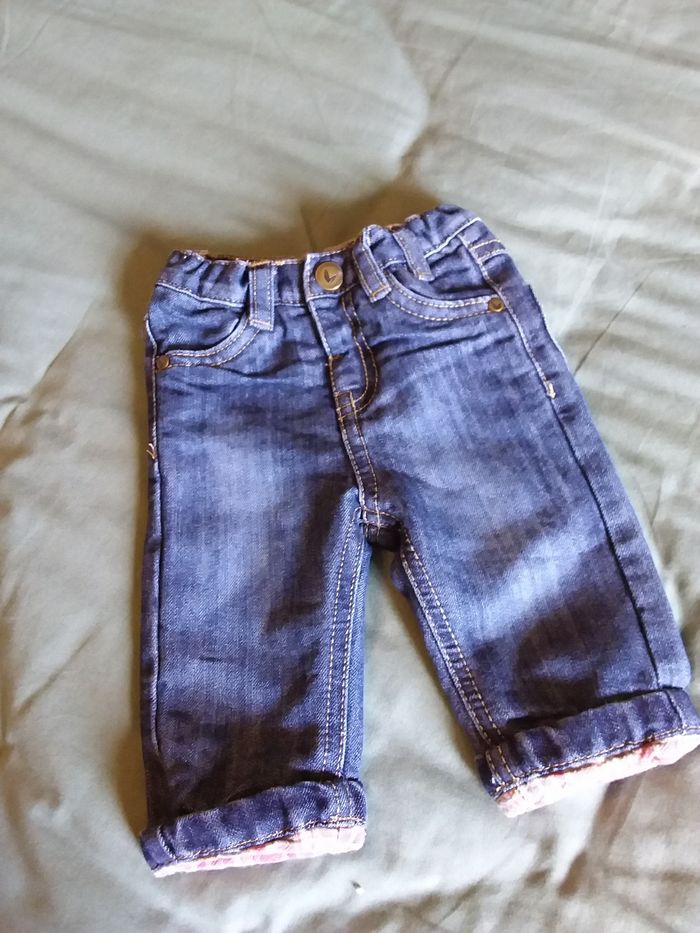 Pantalon et 2 tee-shirts bébé fille 3 à 6 mois - photo numéro 2