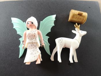 Fee playmobil et sa biche des neiges