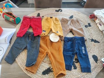Lot 6 pantalons bébé garçon 9 mois