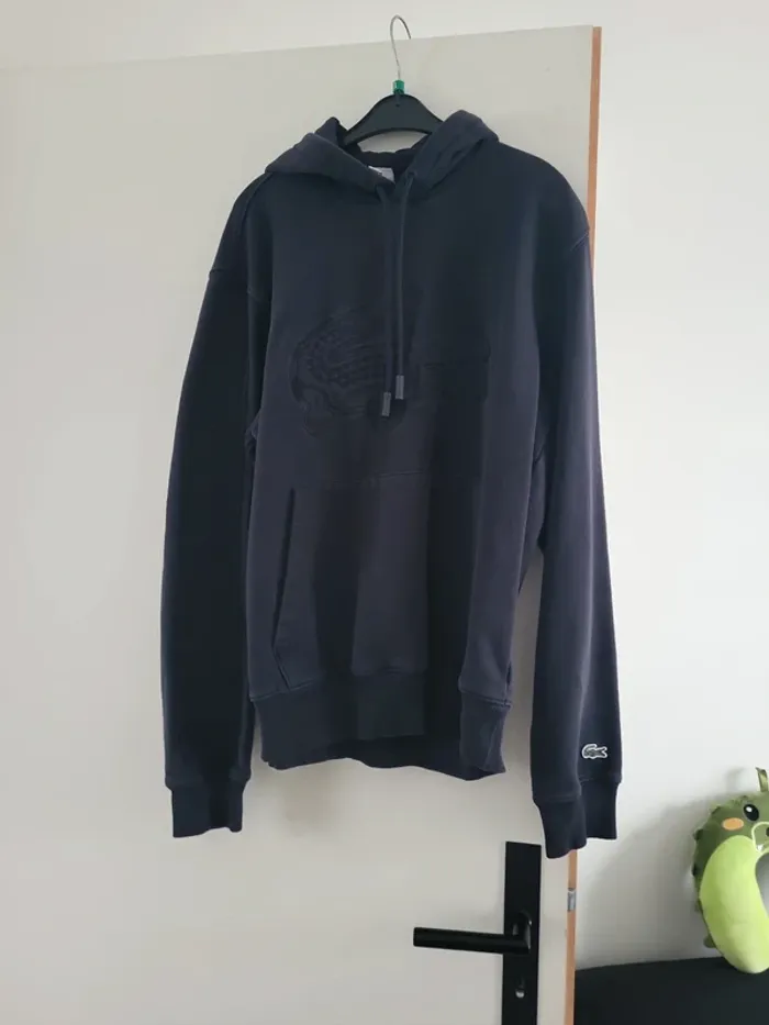 Sweat à capuche lacoste taille m bleu marine