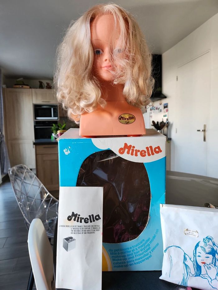 Tête à coiffer 1979 dans sa boîte