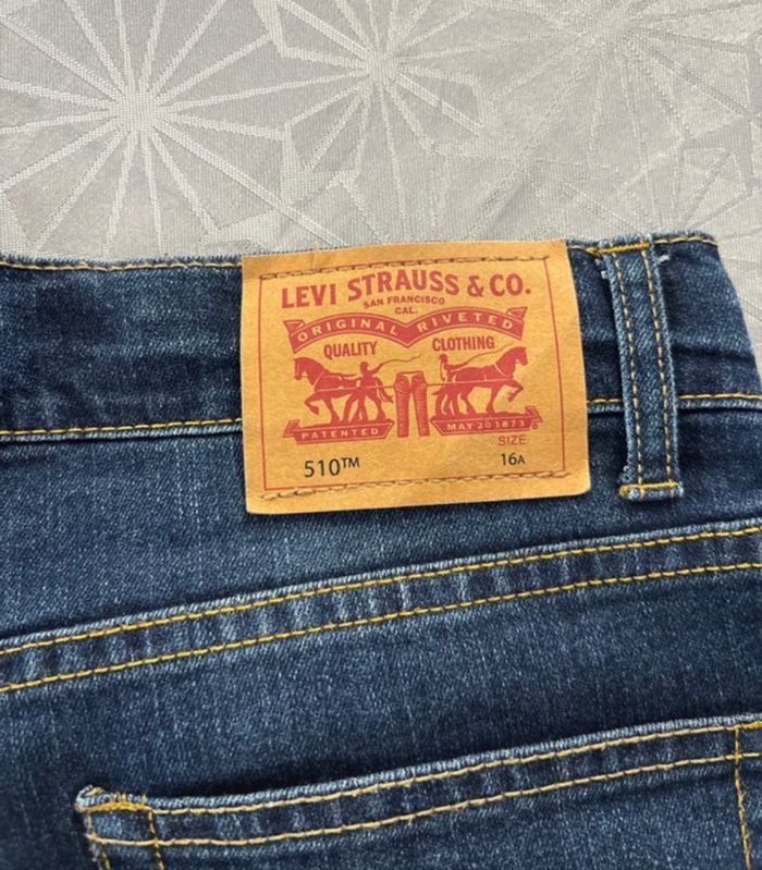 Jeans Lévis 16 ans - photo numéro 4