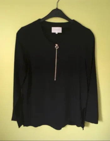 blouse noir à manches longues