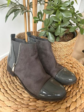 Bottines grises velours et vernies taille 38