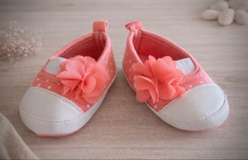 Chaussures bébé 3/6 mois – comme neuves