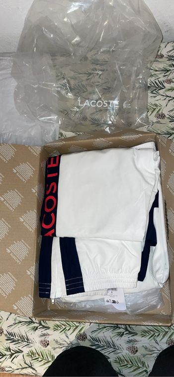 Ensemble Lacoste Authentique Neuf avec étiquette