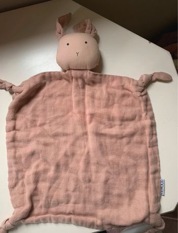 Doudou lapin agante Liewood 