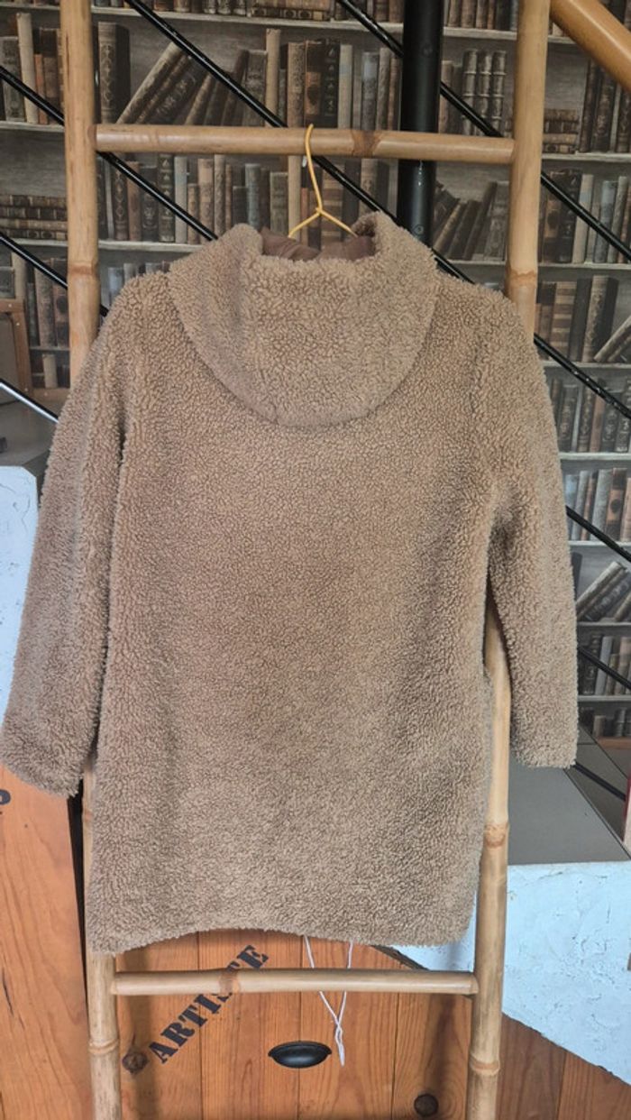 Manteau / parka en teddy mi longue beige Kiabi 💋 12 ans - photo numéro 3