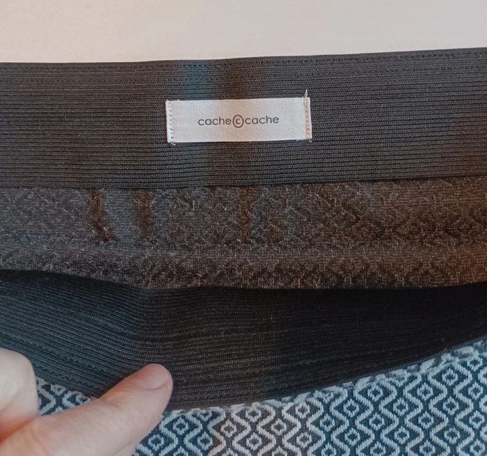 Jupe en tissu Cache Cache épais taille M en très bon état - photo numéro 2