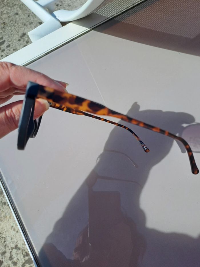 Lunettes de soleil femme - photo numéro 3