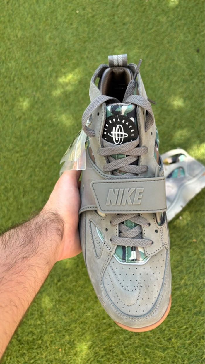 Nike air huarache x corteiz chaussure montante gris marron - photo numéro 3