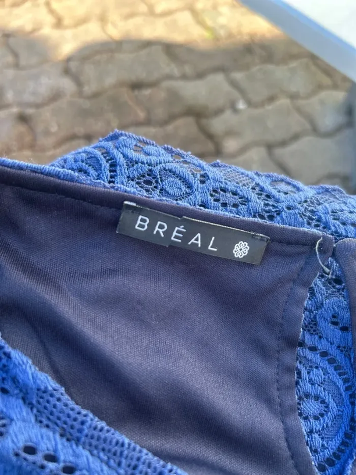 Haut dentelle bleu - photo numéro 6