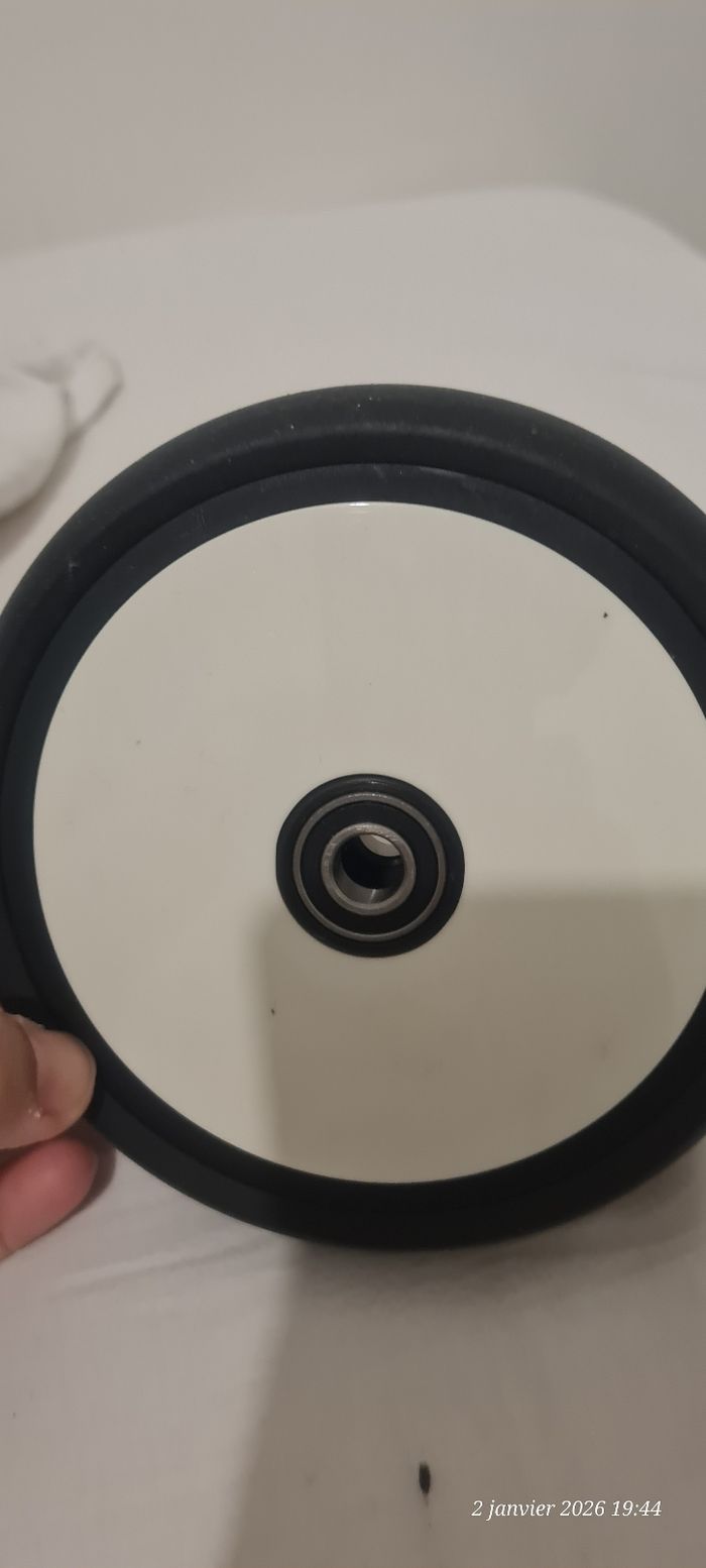 1 roue avant babyzen yoyo - photo numéro 3