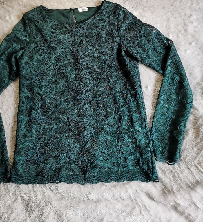 Haut vert émeraude effet dentelle - photo numéro 3