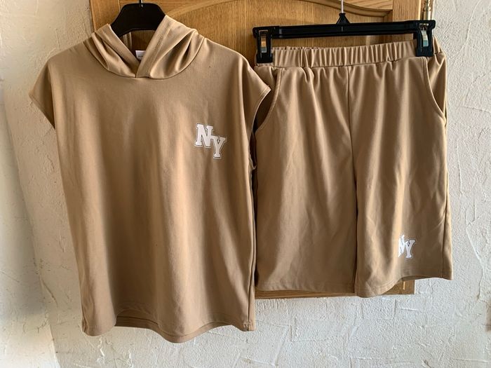 Ensemble garçon t-shirt et short 10 ans