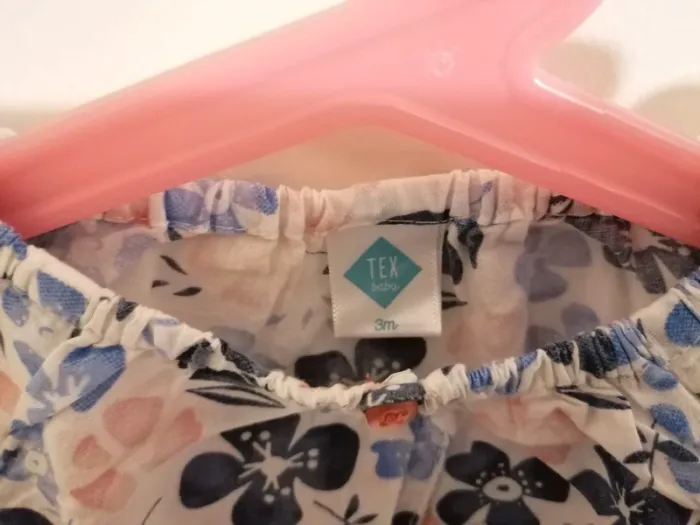 Lot tee-shirt fille  manches longues 3 mois - photo numéro 7