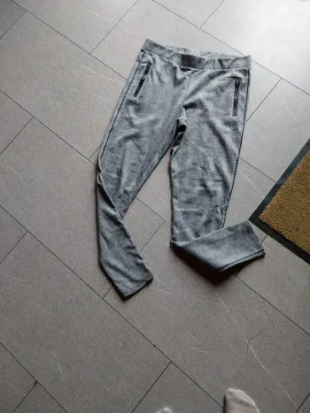 Pantalon noir gris et blanc