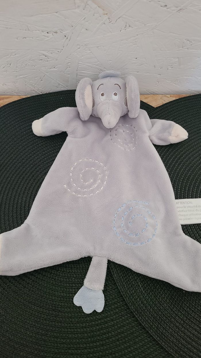 Éléphant KIMBALOO (La Halle) doudou plat gris - photo numéro 3