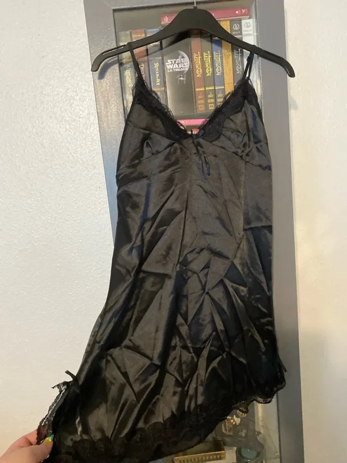 superbe lot de 2 sous robe nuisette noir et blanc taille 44 neuf - photo numéro 2