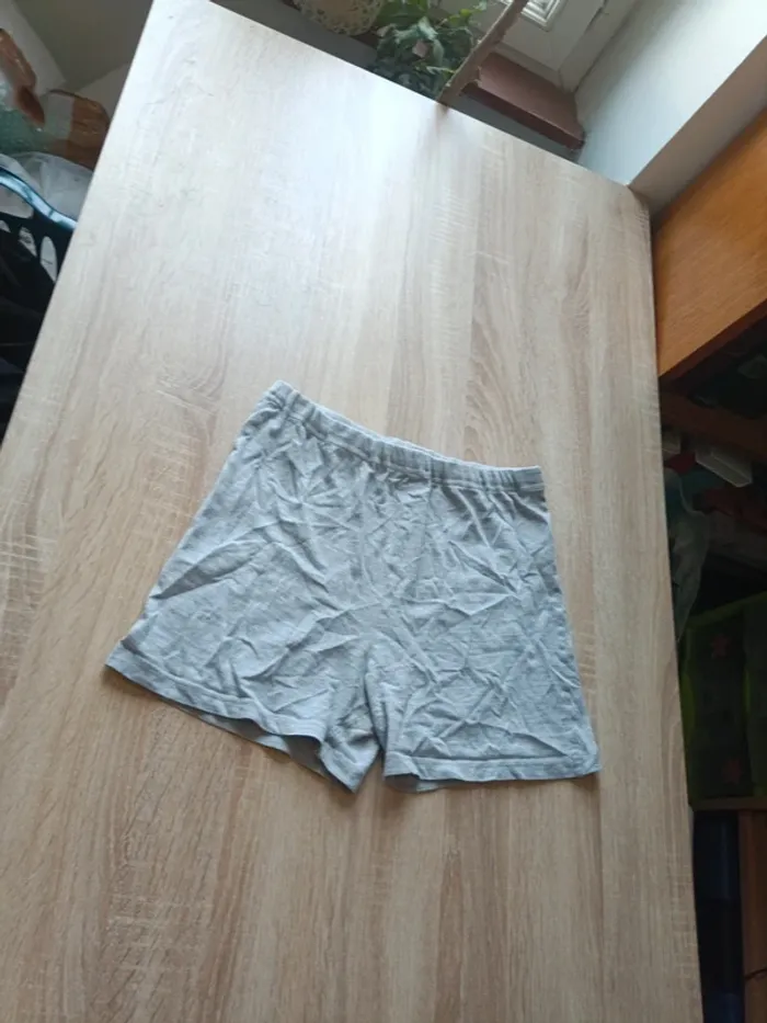 Short pyjama