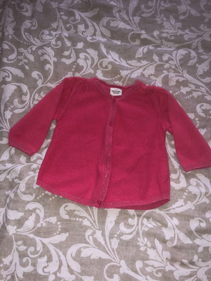 Gilet rose 12 «mois