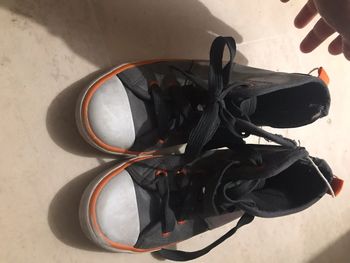 Basket garçon gris taille  37 marque tissaia très bon état