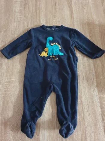 Pyjama 1 piece Kiabi 6 mois