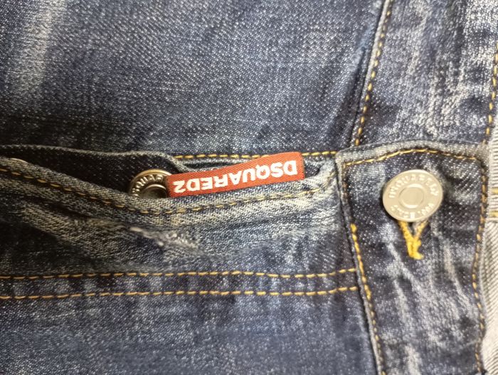 Lot de 2 jeans dsquared en très bon état - photo numéro 6