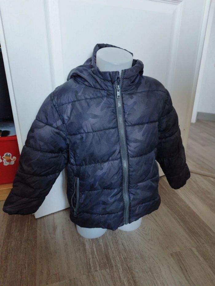 Doudoune a capuche