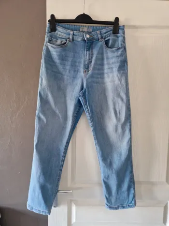 Jean taille 42 bleu clair taille haute