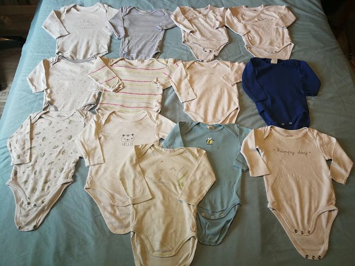 Gros lot de 12 mois - photo numéro 13